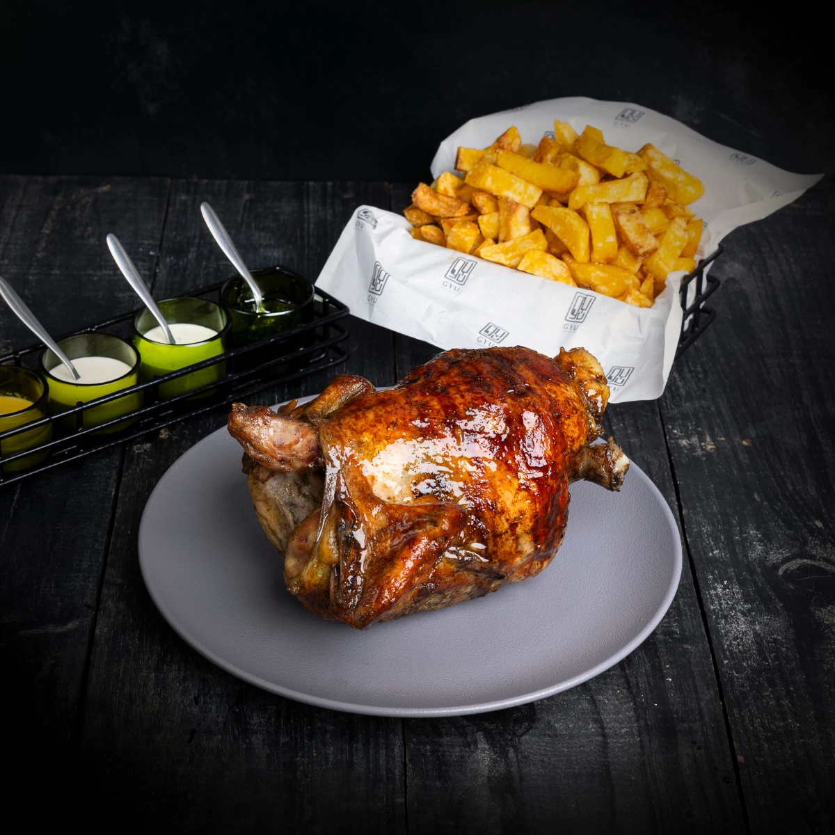 Promo 1 pollo + papas fritas