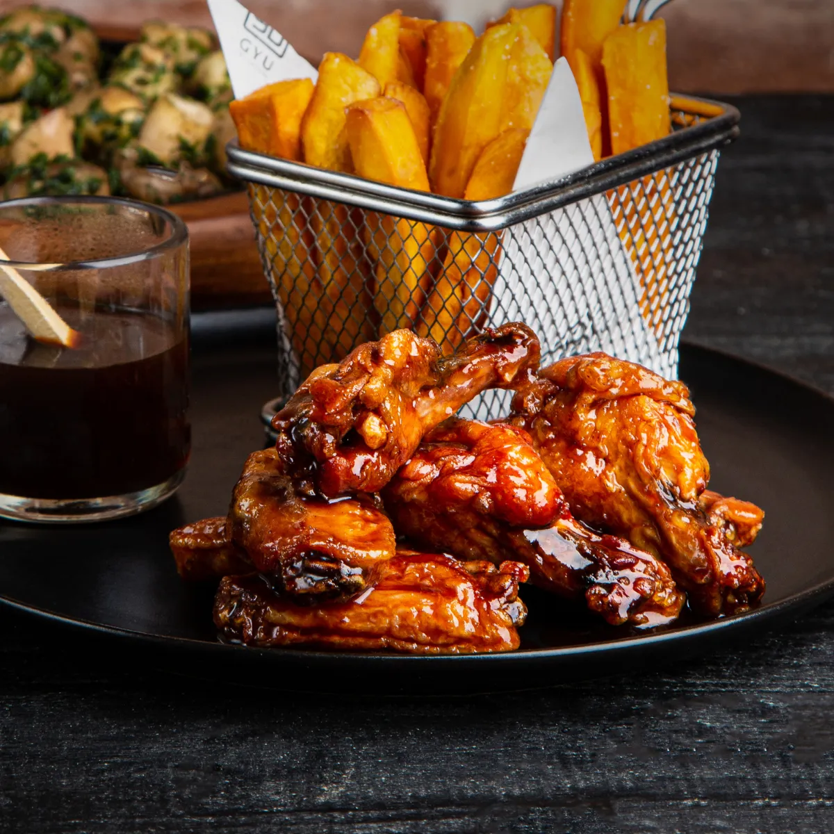 Alitas bbq de la casa